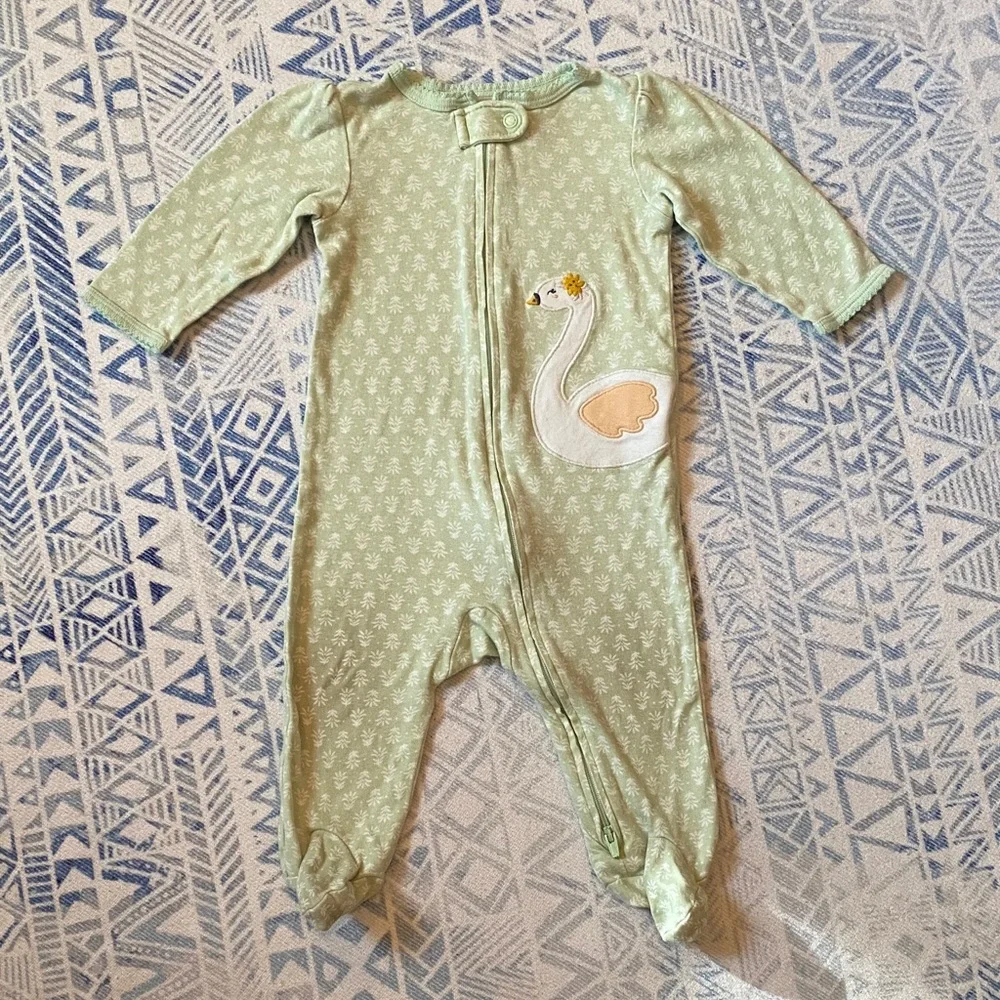 Carter’s 6 Month Swan Onsie